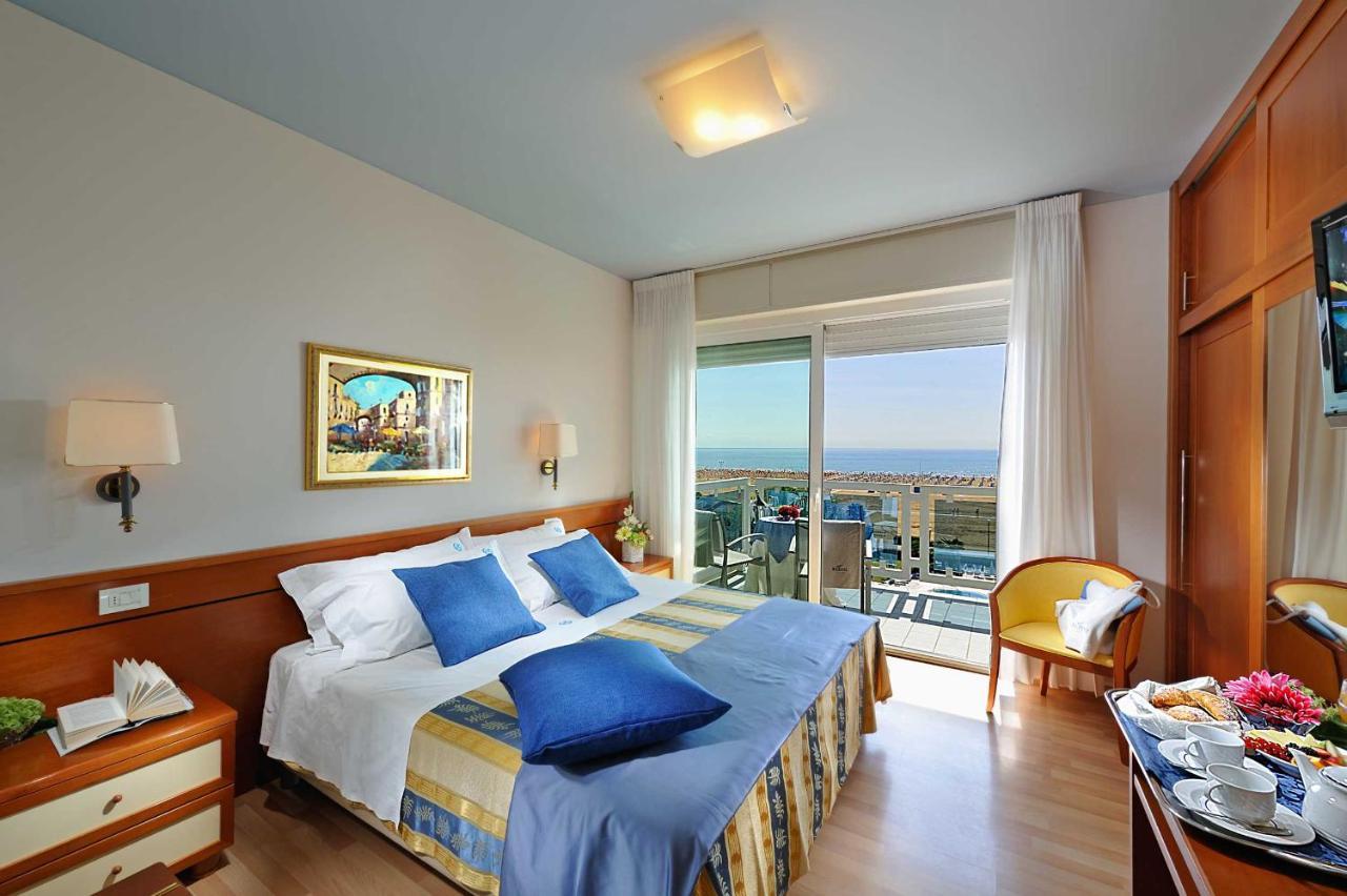 Majestic Beach Hotel & Wellness Bibione Exterior photo